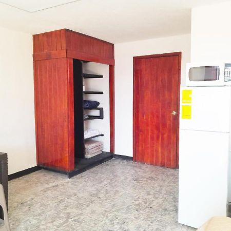 Hospedaje Via 7 Guatemala City Ngoại thất bức ảnh